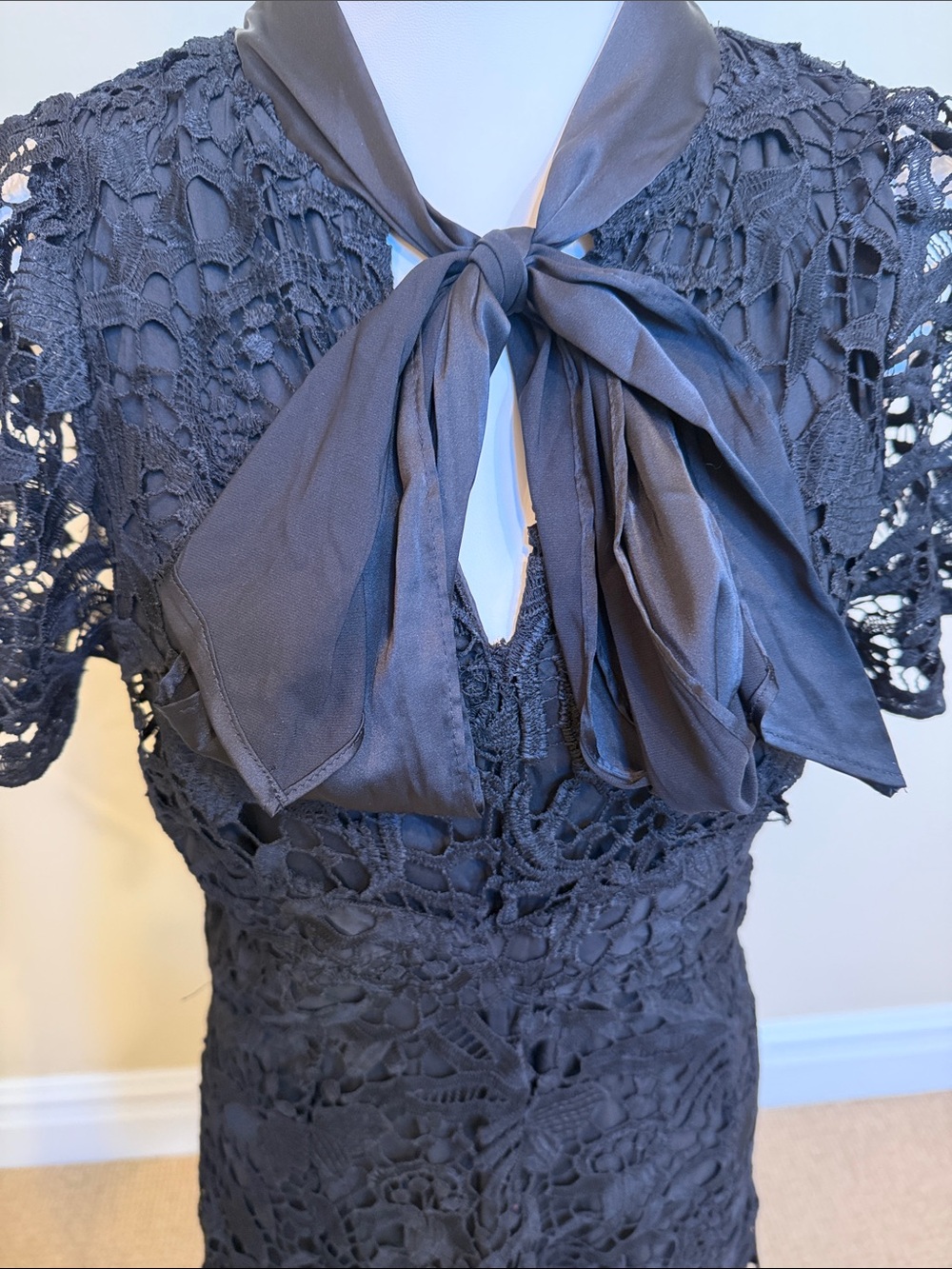SugarLips Black Lace Bow Neck Mini Dress NWT Size M Crochet A-Line Party Dress - Picture 3 of 8